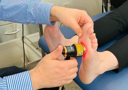 terapi laser untuk kaki diabetik